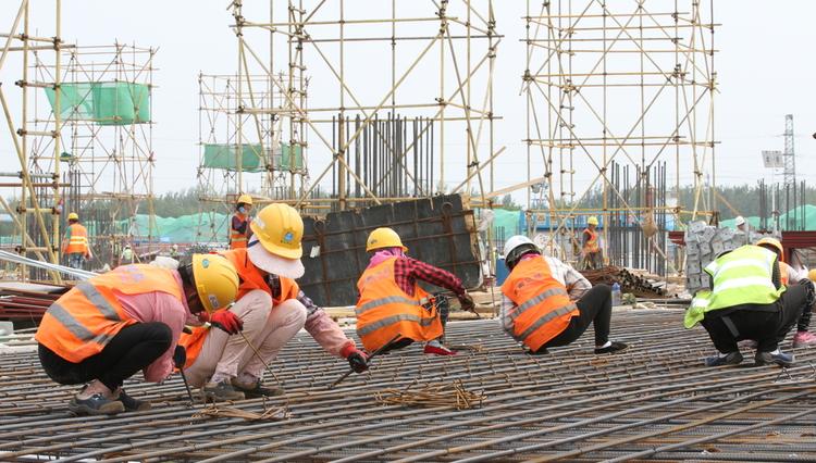 农民工工资支付方式和时间如何确定不算拖欠工资
