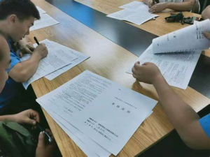 2025年毕业生求职必看！劳动合同风险点识别与社保、试用期权益保护