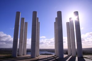 跨境工资争议与不可抗力条款适用边界